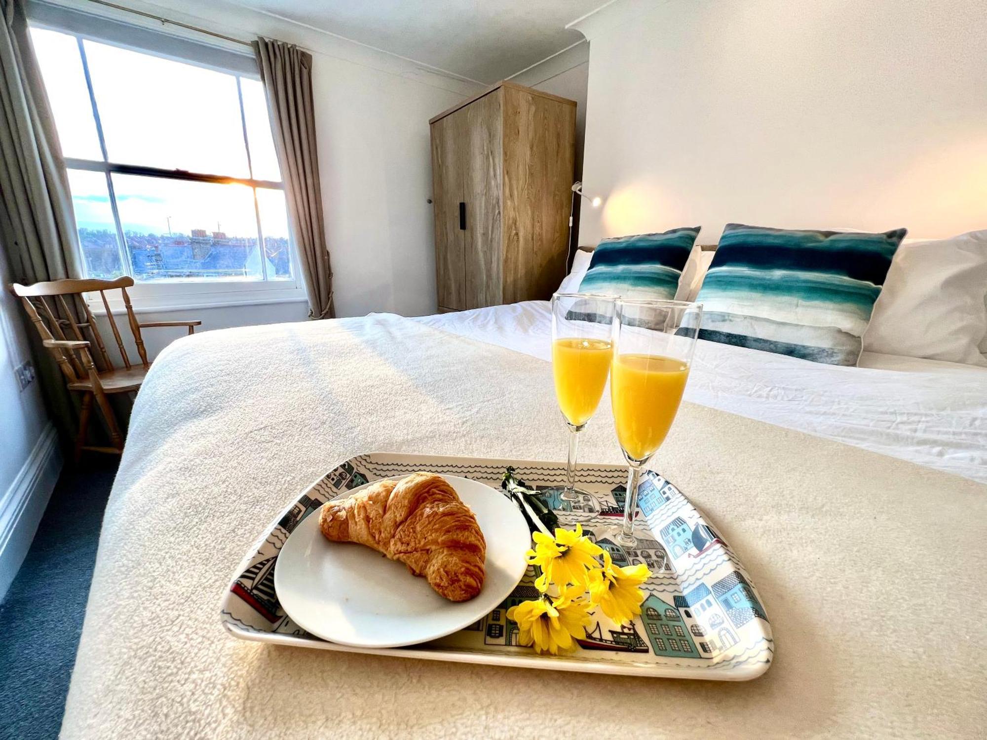 Central, Seaview Apartment, 3 Beds, 2 Baths, Kid & Dog Friendly At The Lookout Broadstairs Esterno foto