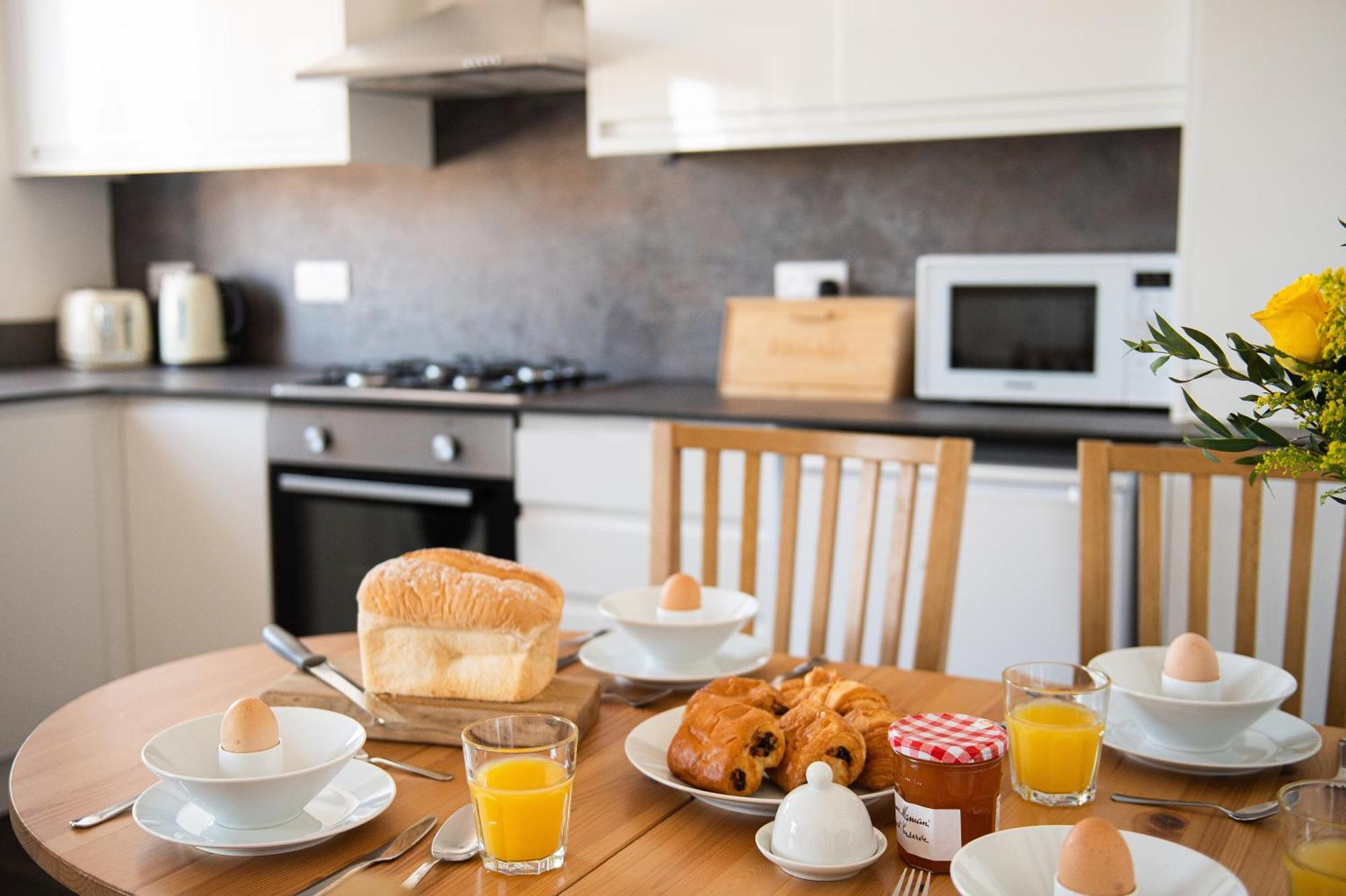 Central, Seaview Apartment, 3 Beds, 2 Baths, Kid & Dog Friendly At The Lookout Broadstairs Esterno foto