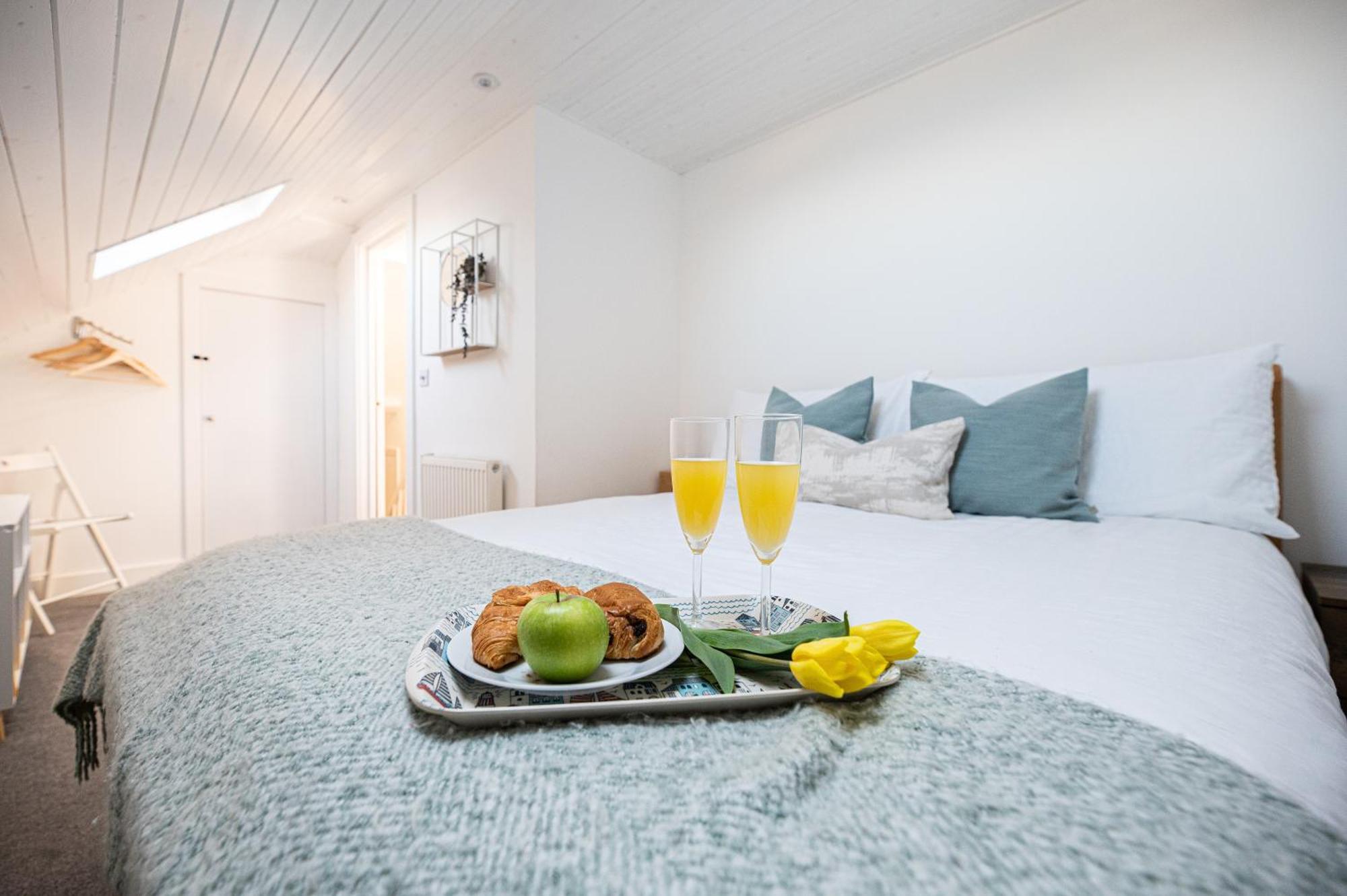 Central, Seaview Apartment, 3 Beds, 2 Baths, Kid & Dog Friendly At The Lookout Broadstairs Esterno foto