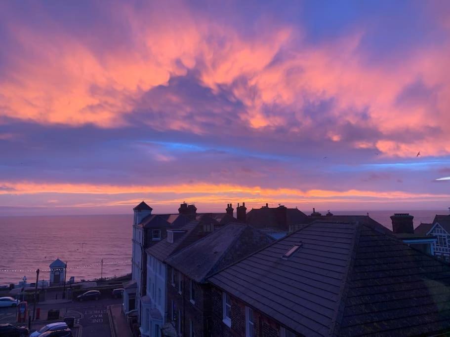 Central, Seaview Apartment, 3 Beds, 2 Baths, Kid & Dog Friendly At The Lookout Broadstairs Esterno foto
