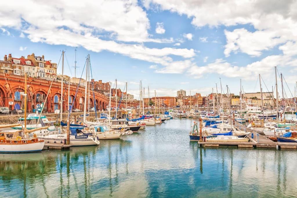 Central, Seaview Apartment, 3 Beds, 2 Baths, Kid & Dog Friendly At The Lookout Broadstairs Esterno foto