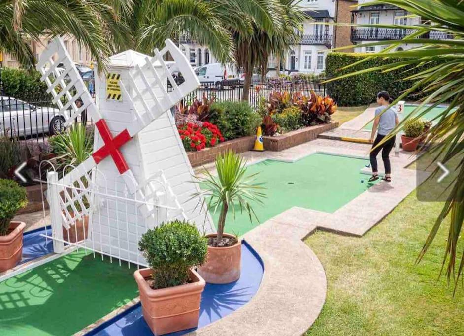 Central, Seaview Apartment, 3 Beds, 2 Baths, Kid & Dog Friendly At The Lookout Broadstairs Esterno foto